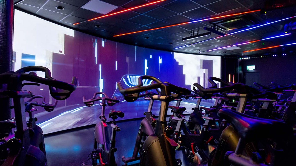 immersive group fitness studio by les mills